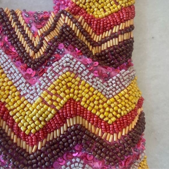 GEO BEADED BAG!!! Snap closure!  Gorgeous colors!!! NWT - Picture 2 of 8